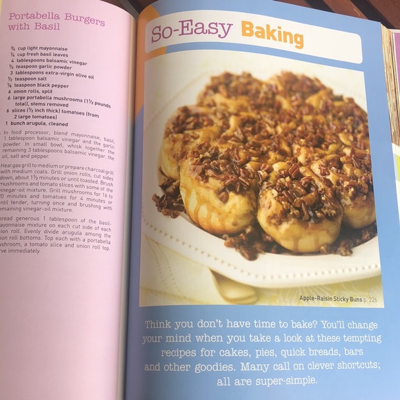 Family Circle Our Best Recipes 336 pages. Excellent new condition 600 + recipes - Picture 11 of 12